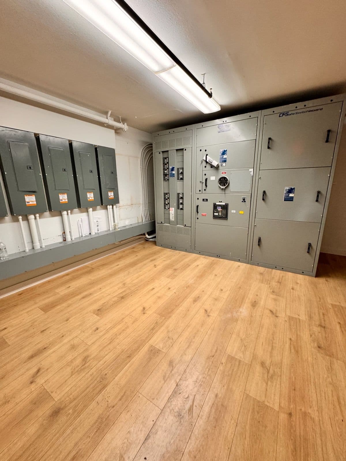 Project Efficient Electrical Panel Installation for Commercial Spaces image