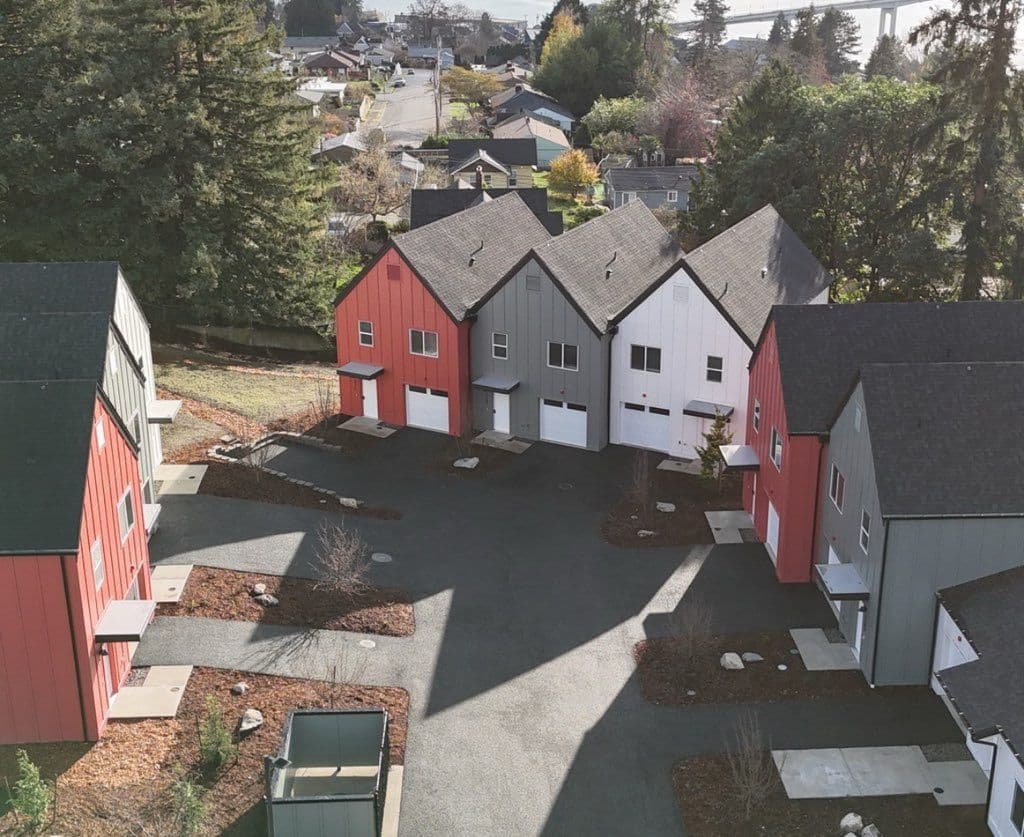 Gallery photos for Bringing Light to New Townhouses: Image #1